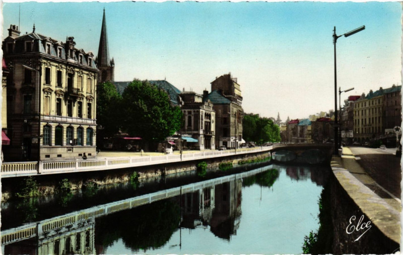 Carte postale ancienne Tulle - Les Bords de la Correze à Tulle