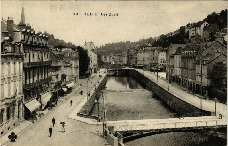 Carte postale ancienne Tulle - Les Quais à Tulle