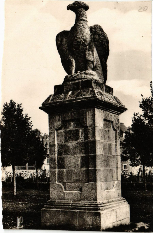 Carte postale ancienne Ussel - L'Aigle Romaine à Ussel
