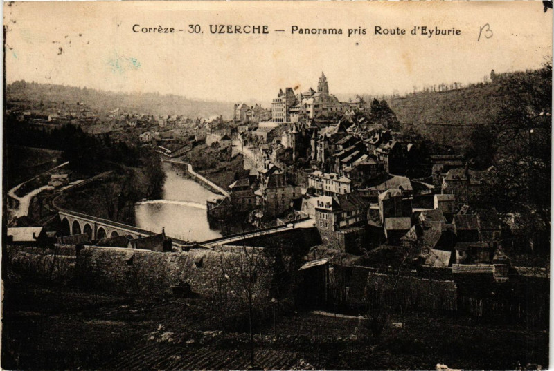 Carte postale ancienne Uzerche - Panorama pris Route d'Eyburie à Uzerche
