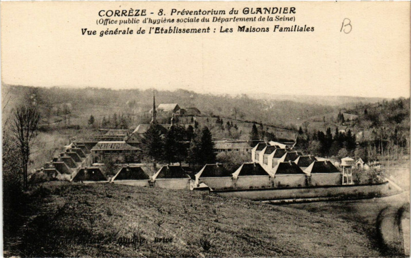 Carte postale ancienne Le Preventorium du Glandier - Vue générale de l'Etabl.
