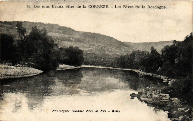 Carte postale ancienne Les Rived de la Dordogne - Les plus Beaux Sites de la Correze à Corrèze