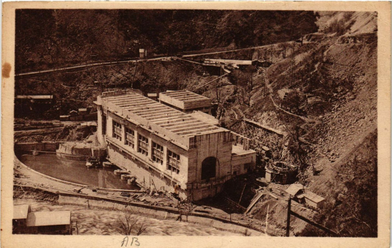Carte postale ancienne Mareges - Usine Hydro-Electrique - La Centrale
