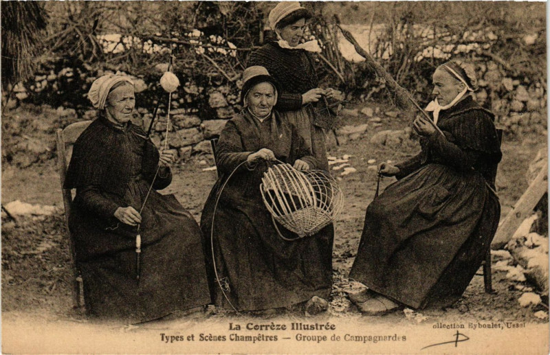 Carte postale ancienne Types et Scenes Champetres - Groupe de Campagnardes