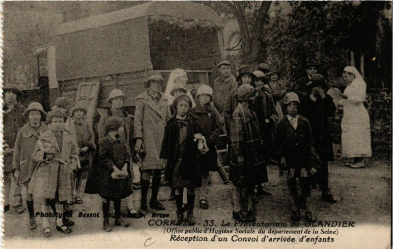 Carte postale ancienne Le Preventorium du Glandier - Receptiond'un Convoi d'arrivée