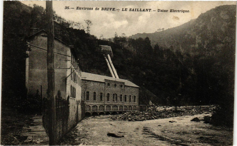 Carte postale ancienne Le Saillant - Usine Electrique - Env. de Brive