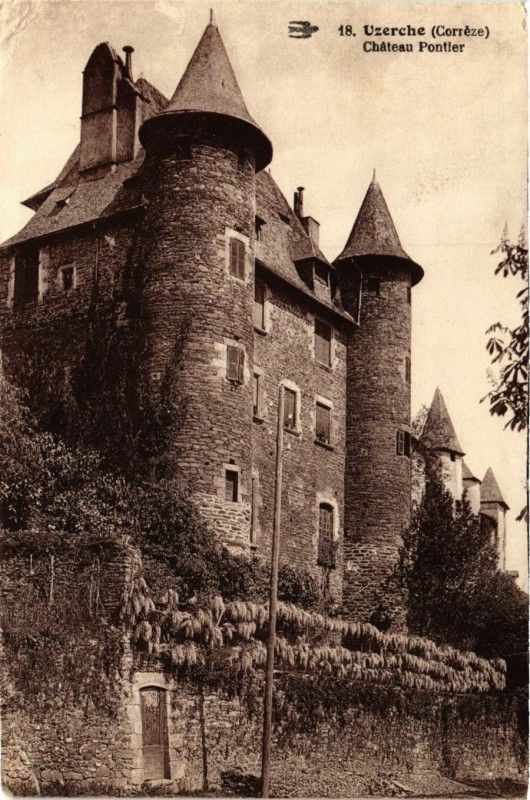 Carte postale ancienne Uzerche - Chateau Pontier à Uzerche