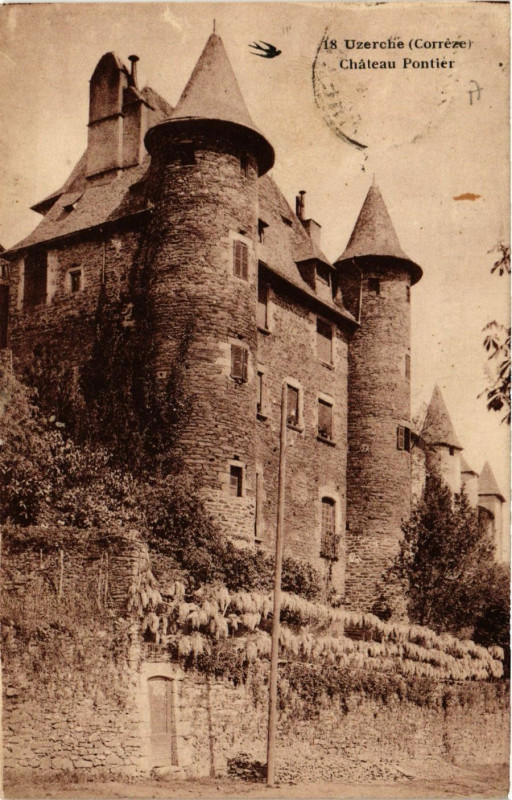 Carte postale ancienne Uzerche - Chateau Pontier à Uzerche