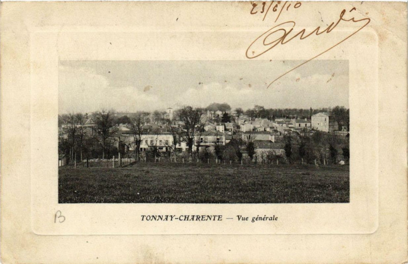 Carte postale ancienne Tonnay-Charente Vue générale à Tonnay-Charente