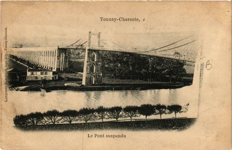Carte postale ancienne Tonnay-Charente Le Pont suspendu à Tonnay-Charente