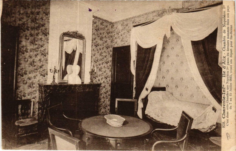 Carte postale ancienne Ile-d'Aix. Chambre de Napoléon Ier