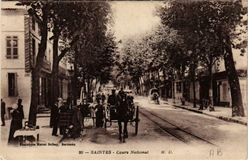 Carte postale ancienne Saintes Cours National à Saintes