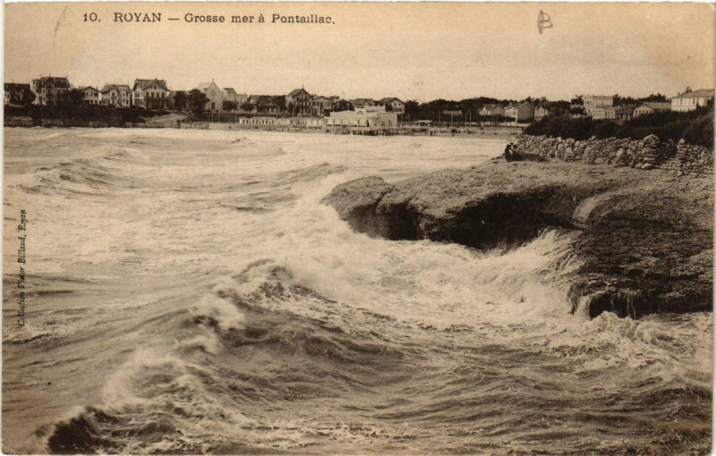 Carte postale ancienne Royan Grosse mer a Pontillac à Royan