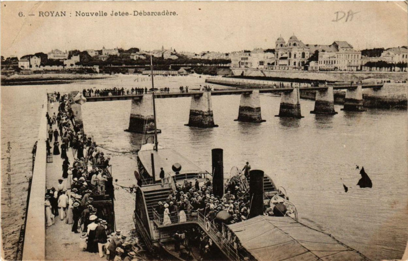 Carte postale ancienne Royan Nouvelle Jetée Débarcadere à Royan