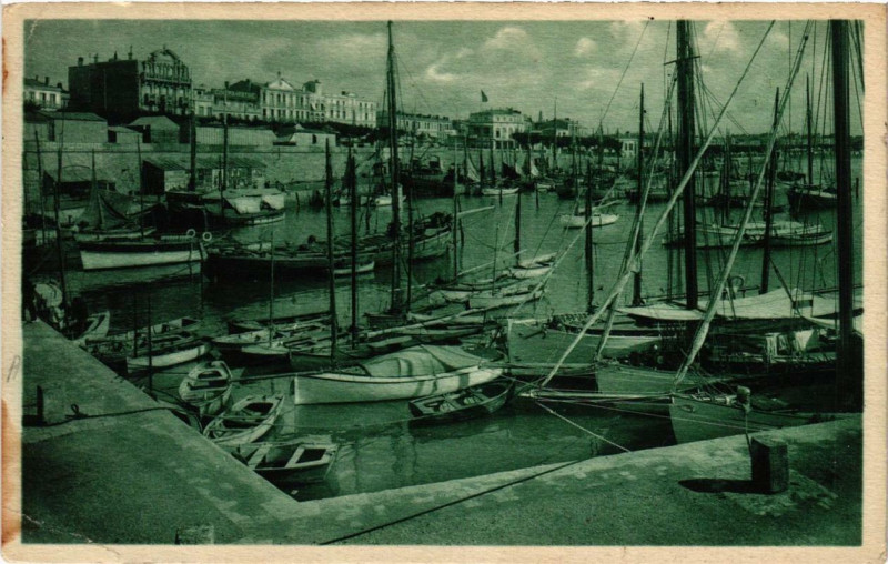 Carte postale ancienne Royan Le Port à Royan