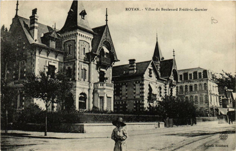 Carte postale ancienne Royan Villas du Boulevard Frédéric Garnier à Royan