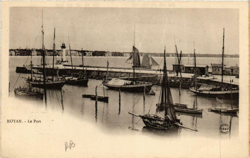 Carte postale ancienne Royan Le Port à Royan