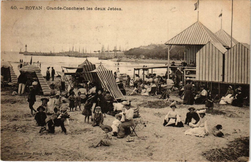 Carte postale ancienne Royan Grande Conchelet les deux Jetées à Royan