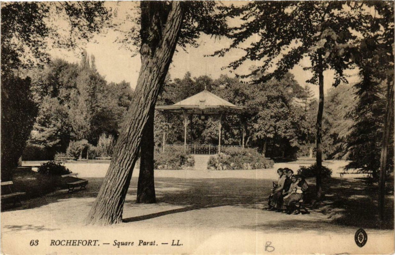 Carte postale ancienne Rochefort-sur-Mer Square Parat à Rochefort