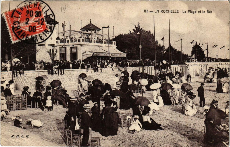 Carte postale ancienne La Rochelle La Plage et le Bar à La Rochelle