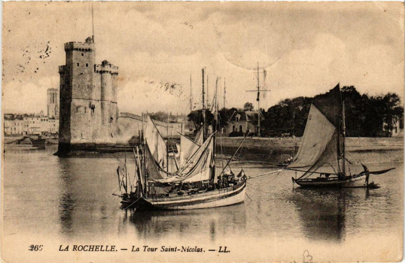 Carte postale ancienne La Rochelle La Tour Saint-Nicolas à La Rochelle