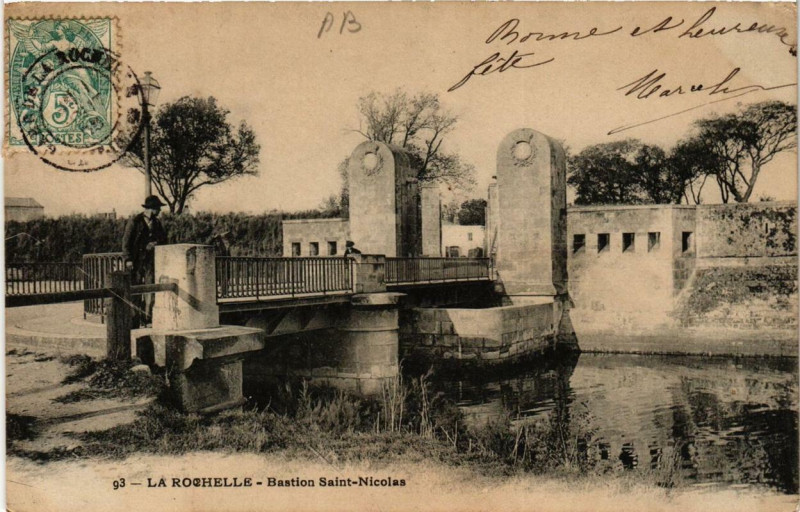 Carte postale ancienne La Rochelle Bastion Saint-Nicolas à La Rochelle