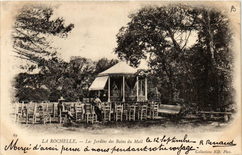 Carte postale ancienne La Rochelle Les Jardins des Bains du Mail à La Rochelle