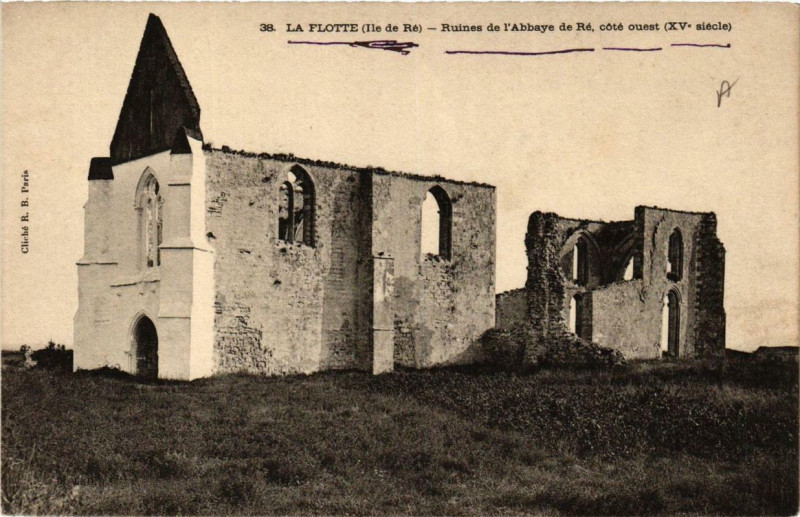 Carte postale ancienne Ile-de-Re La Flotte. Ruines de l'Abbaye de Ré à La Flotte