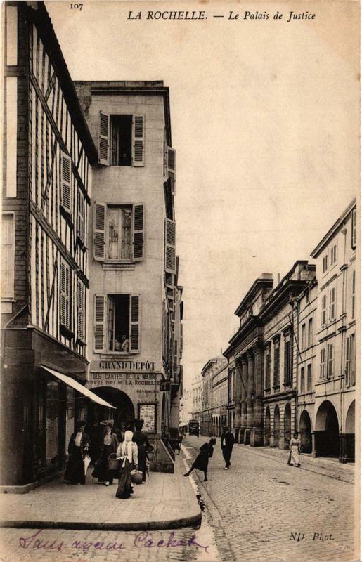Carte postale ancienne La Rochelle Le Palais de Justice à La Rochelle