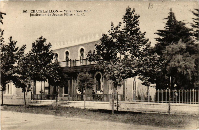 Carte postale ancienne Chatellaillon-Plage Villa Sole Mo. Institution de Jeunes Filles