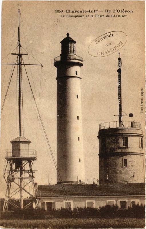 Carte postale ancienne Ile-d'Oleron Le Sémaphore et le Phare de Chassiron