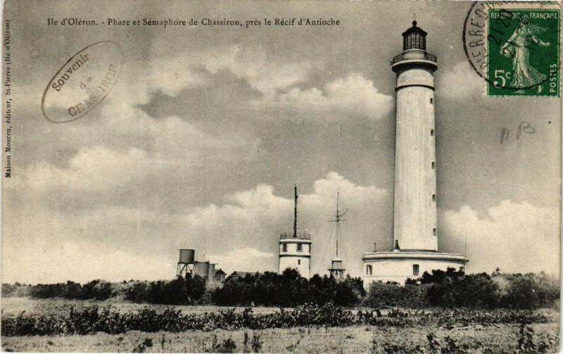 Carte postale ancienne Ile-d'Oleron Phare et Sémaphore de Chassiron
