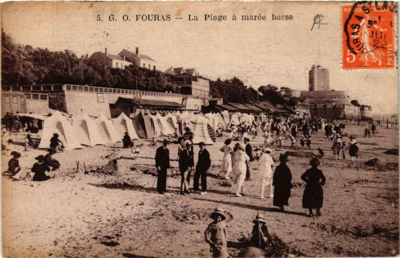 Carte postale ancienne Fouras La Plage a Marée basse à Fouras