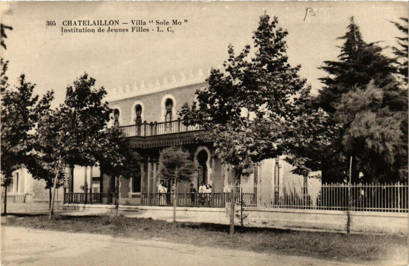 Carte postale ancienne Chatellaillon Villa Sole Mo. Institution de Jeunes Filles