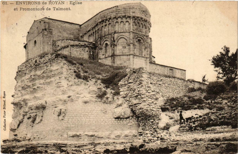 Carte postale ancienne Eglise et Promontoire de Talmont