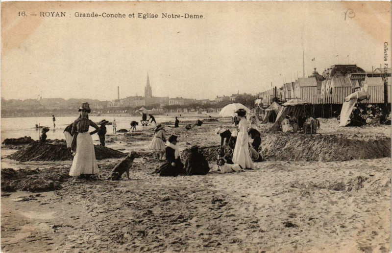 Carte postale ancienne Royan Grande Conche et Eglise Notre Dame à Royan