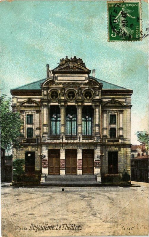 Carte postale ancienne Angouleme - Le Théatre à Angoulême