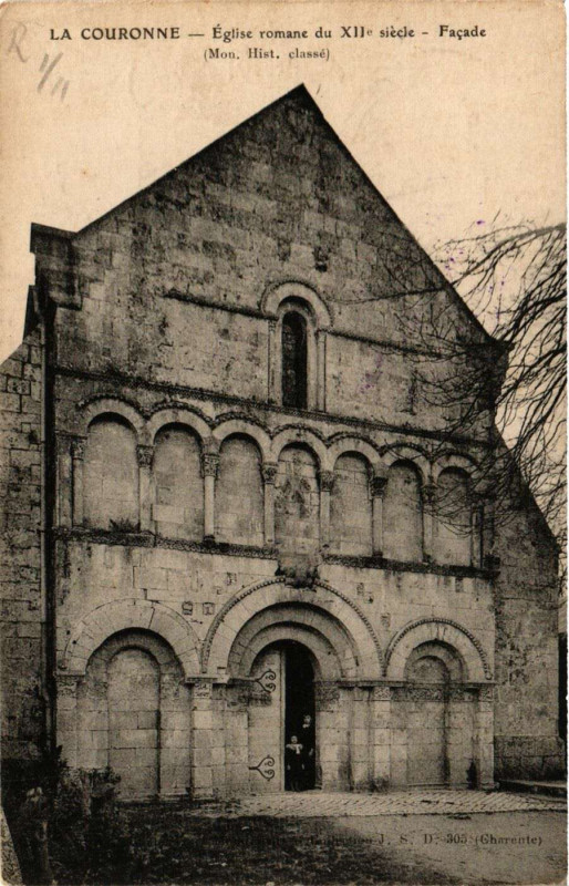 Carte postale ancienne Couronne Eglise romane Xii siecle Facade