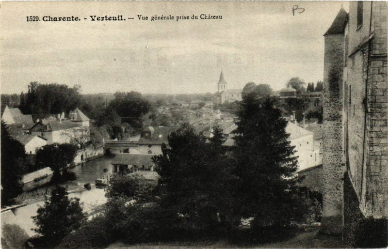 Carte postale ancienne Charente - Verteuil - Vue générale prise du Chateau