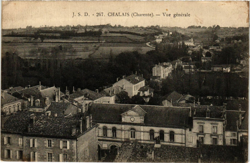 Carte postale ancienne Chalais - Vue générale à Chalais
