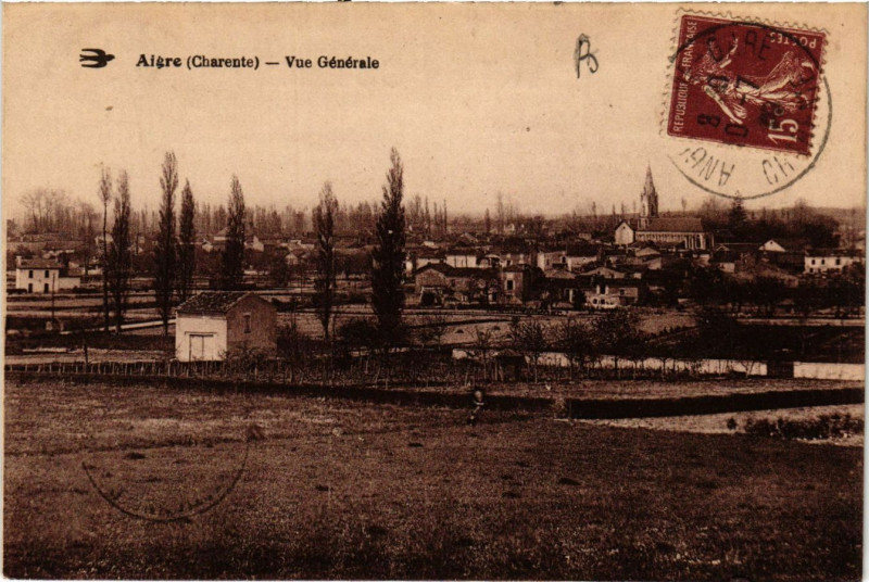 Carte postale ancienne Aigre - Vue générale à Aigre