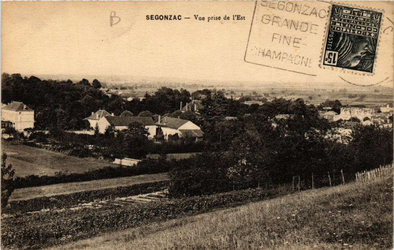 Carte postale ancienne Segonzac - Vue prise de l'Est à Segonzac