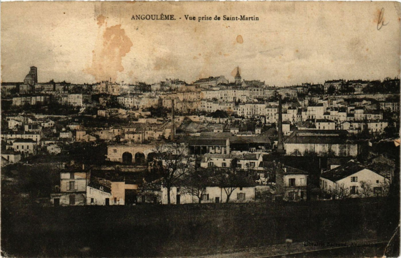 Carte postale ancienne Angouleme - Vue prise de Saint-Martin à Angoulême