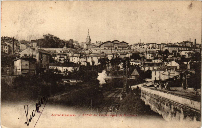 Carte postale ancienne Angouleme - Entrée du Tunnel Ligne de Bordeaux à Angoulême