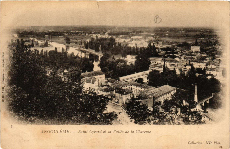 Carte postale ancienne Angouleme - Saint-Cybard et la Vallée de la Charente à Angoulême