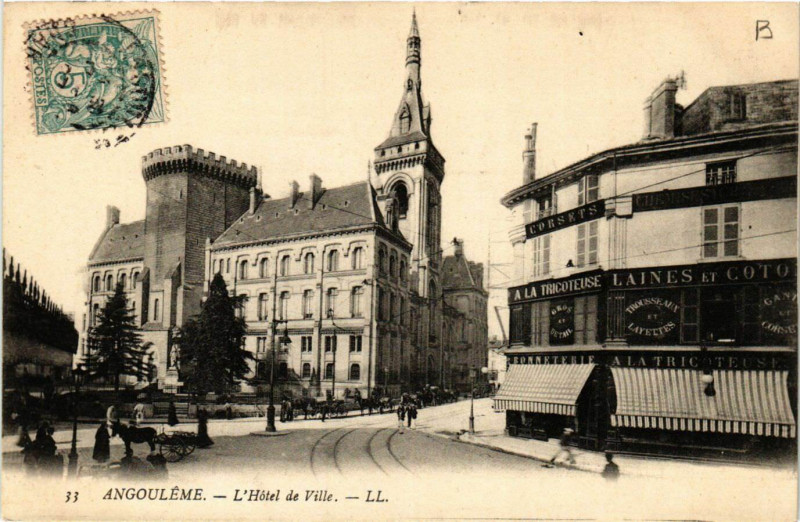 Carte postale ancienne Angouleme - L'Hotel de Ville à Angoulême