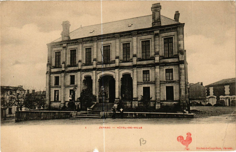 Carte postale ancienne Jarnac - Hote-de-Ville à Jarnac