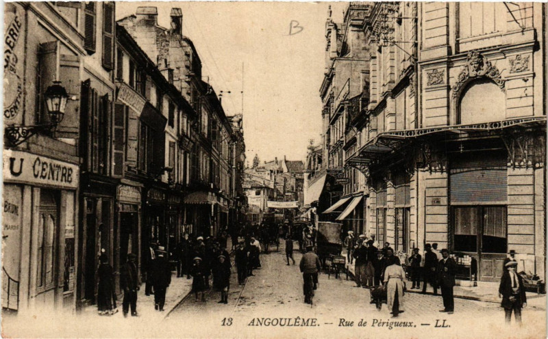 Carte postale ancienne Angouleme - Rue de Perigueux à Angoulême