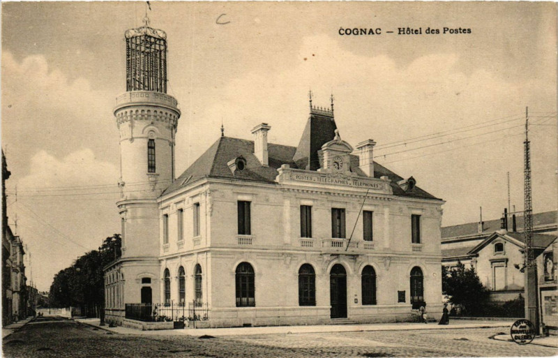 Carte postale ancienne Cognac - Hotel des Postes à Cognac