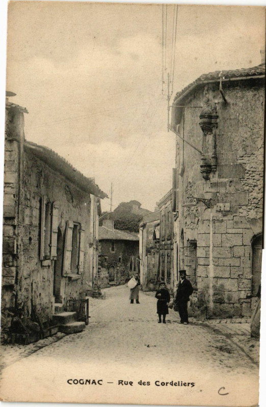 Carte postale ancienne Cognac - Rue des Cordeliers à Cognac